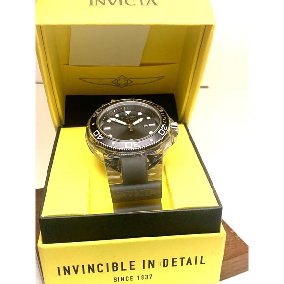 Invicta Men's Watch 32330 Pro Diver Black Dial Quartz Gray Rubber Strap Quartz - Picture 3 of 13
